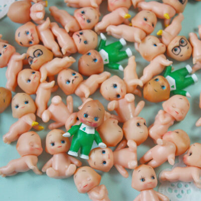 Boneco Bebê Mini Kewpie Miniatura de Borracha Retrô Anos 80