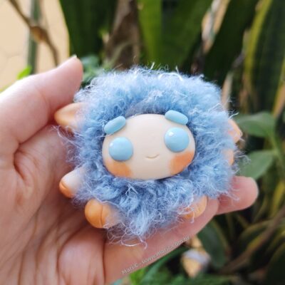 Toy Pelúcia Pompom PONKinho Elementar da Água no Potinho Gnomo Duende da Garrafa
