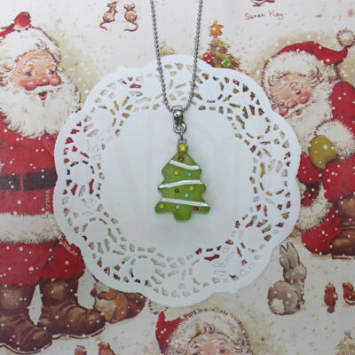 Colar de Árvore de Natal em Resina com Corrente em Aço Inox