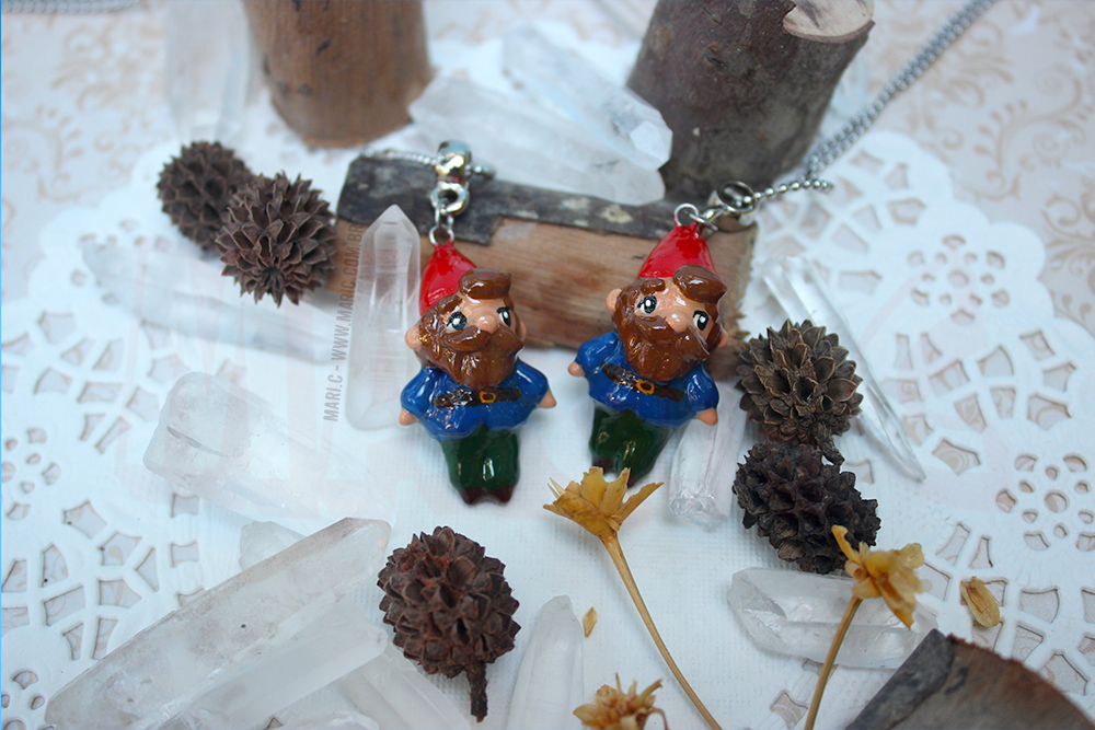 Mari.C - Colar de Gnomo Gnomolândia com Corrente em Aço Inox