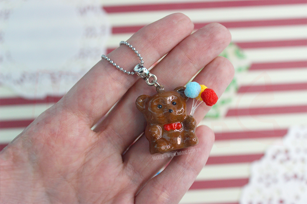 Mari.C - Colar Urso com Balões Vintage Nostalgia Retrô Anos 80 e 90 3 Mari.C - Colar Urso com Balões Vintage Nostalgia Retrô Anos 80 e 90