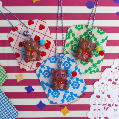Mari.C - Colar Urso com Balões Vintage Nostalgia Retrô Anos 80 e 90