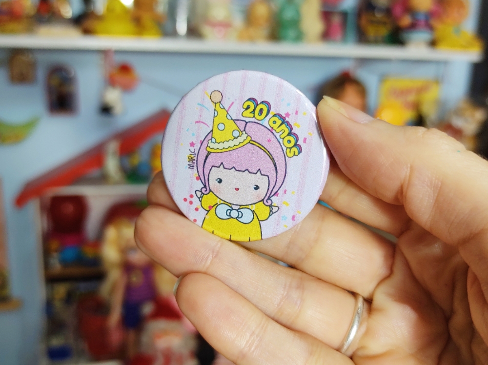Bottons Broche Comemoração 20 Anos Mari.C Festa de Aniversario